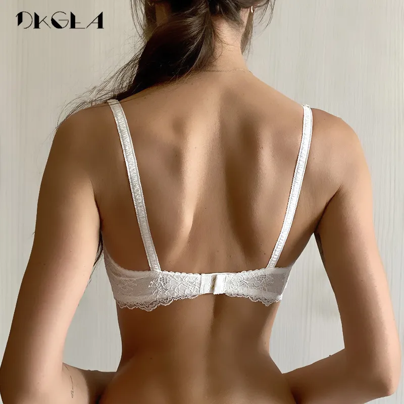 Sexy Embroidered Lace Invisible Lift Up Bra In Plus Size 34 38 C D Cup Transparent Half Cup White Invisible Lift Up Brassiere For Women From Dou04 13.8 DHgate.Com