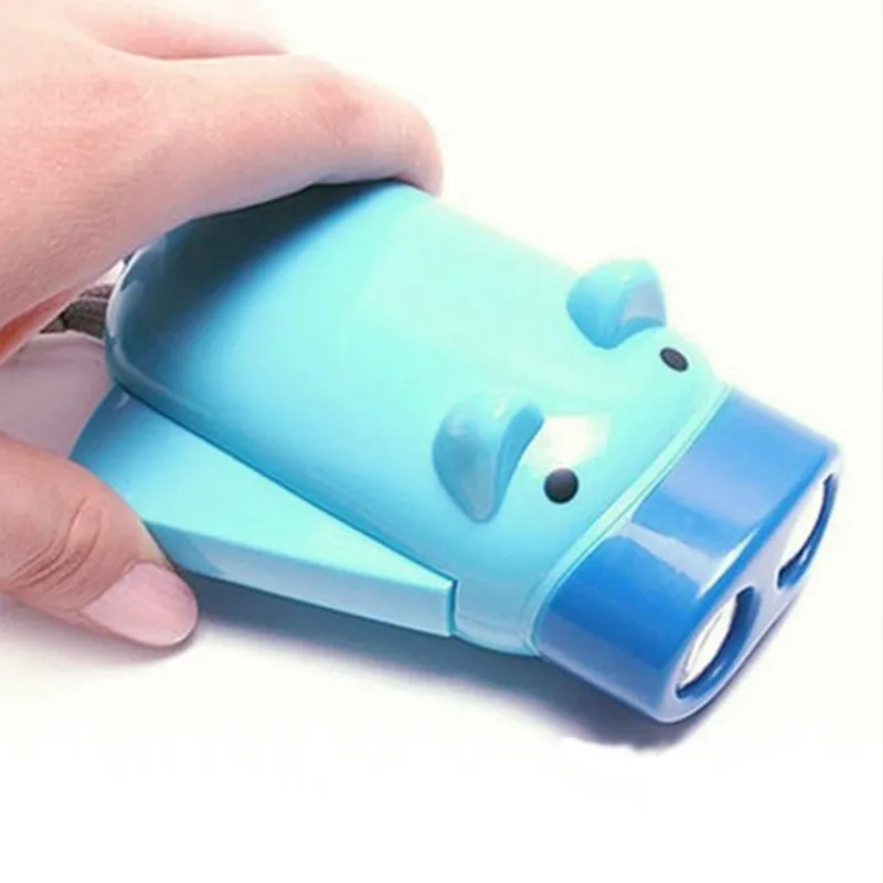 Gadget LED mignon pour enfants et adultes, lampes Flash à pression manuelle, Mini lampes de poche cochon, torche de Camping, lampes auto-génératrices d'urgence