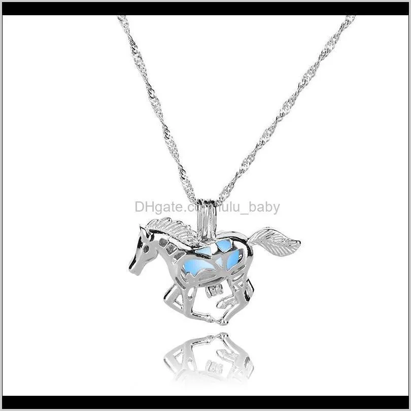 Retro horse glow in the dark necklace necklaces Silver Chain cheval Running horse jewelry For Mens Punk horse jewelry