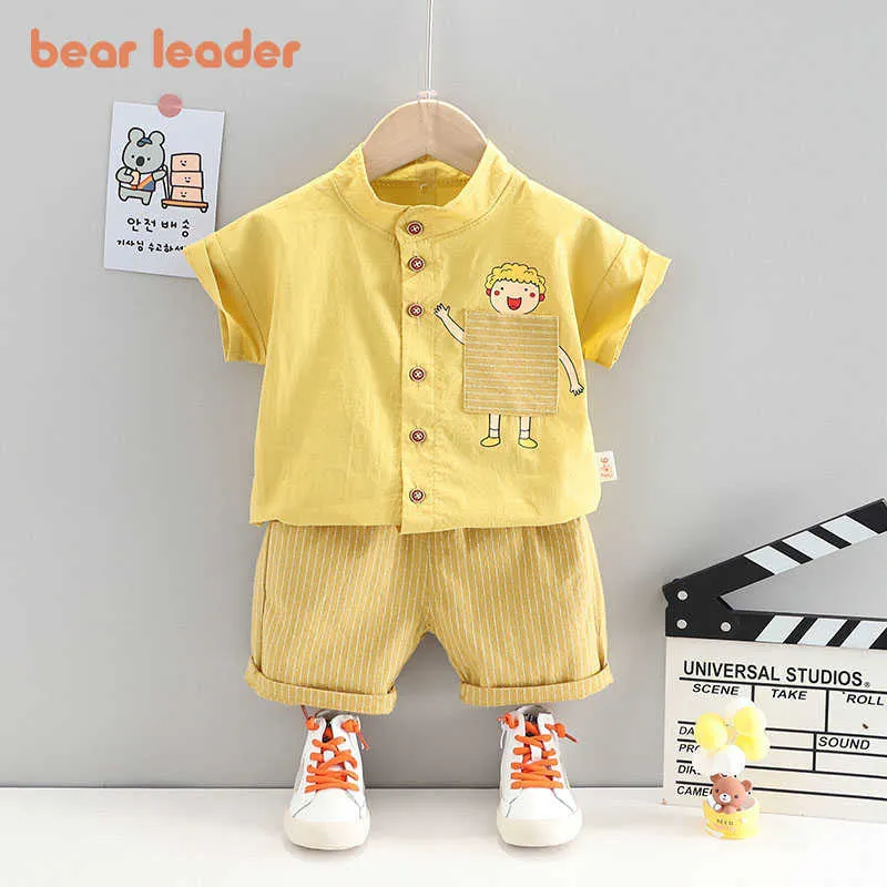 Bear Leader Born Boy Koreansk Casual Kläder Set Sommar Barn Tecknad T-shirts Och Striped Shorts Outfit Barn Mode Kläder 210708