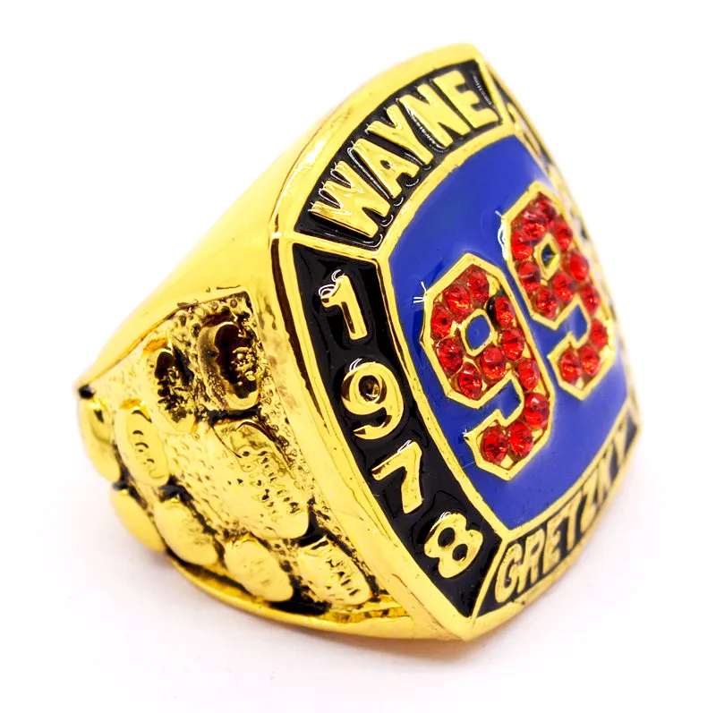 Les dimensions peuvent être personnalisables. Bague commémorative des joueurs de l'équipe Champion avec le même type de numéro numérique 9294Q.