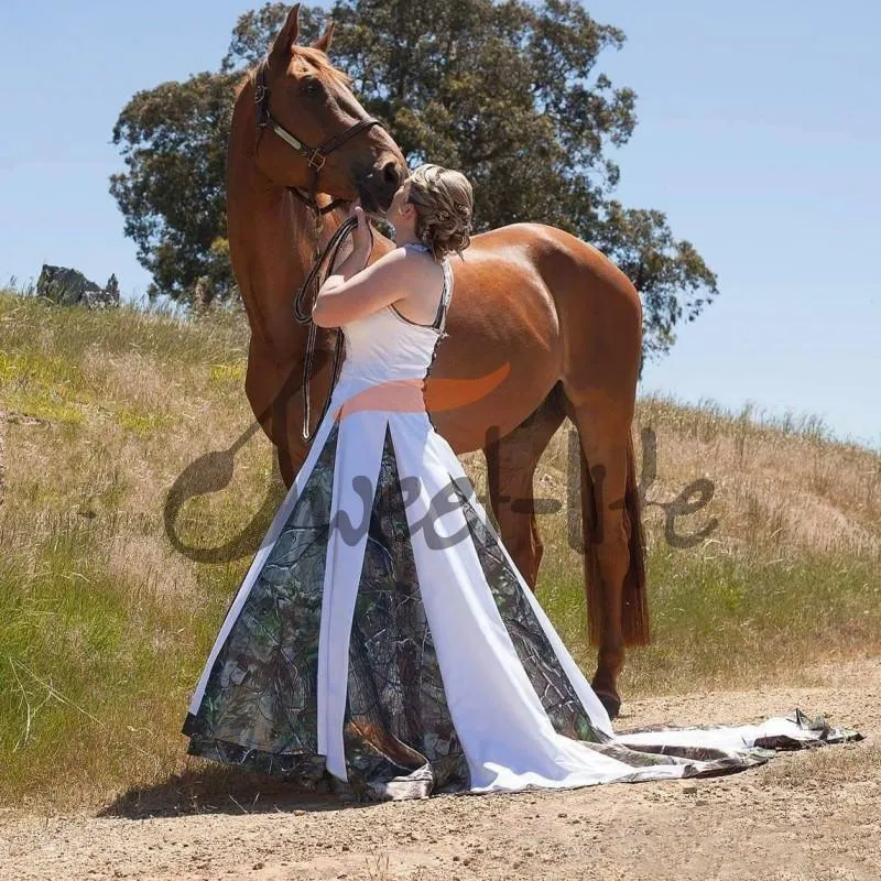 Custom-made Vintage Western Country Camo Wedding Dress - A-Line Camouflage bridal skirt for Plus Size Brides