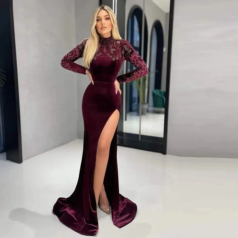 High Neck Velvet Långärmade Sleeves Mermaid Evening Dresses Side Split Sweep Train Appliqued Formell Prom Party Gowns for Women