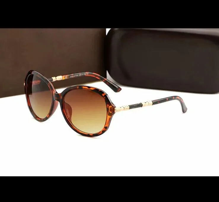 Lunettes de soleil Vintage Luxury 3017 pour hommes et femmes UV400 avec des lunettes de soleil élégantes et sophistiquées