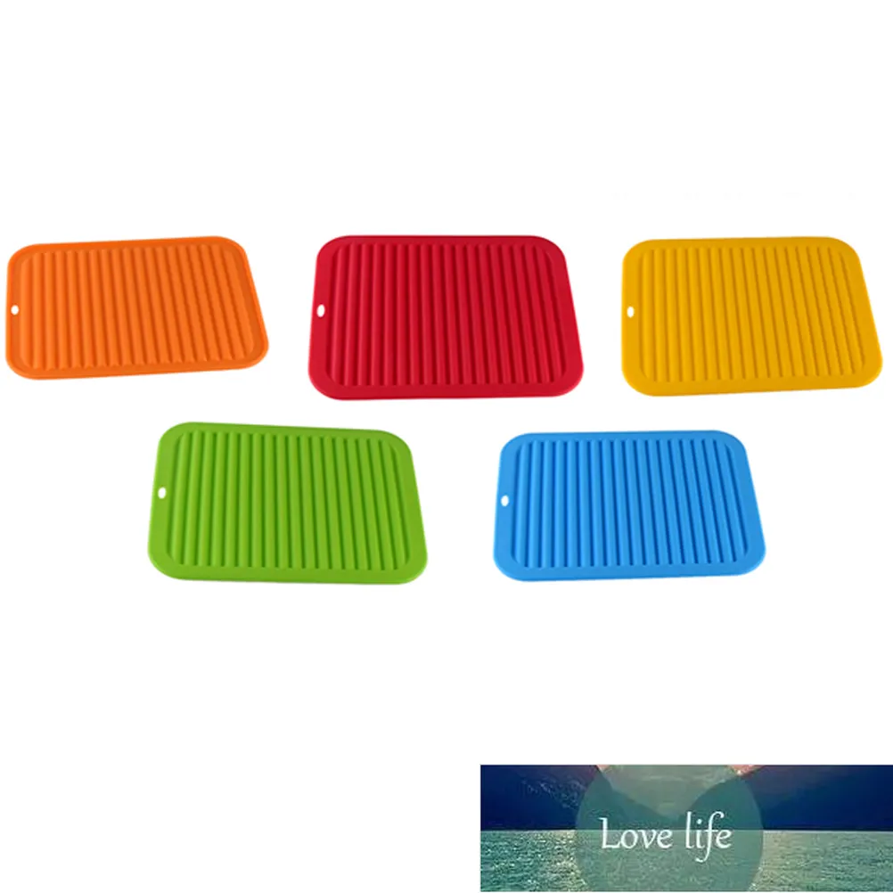 Silicone Wave Pattern Insulation Mat Kitchen Storage Dish Cup Drying Rack Holder Drainer Dryer Tray Tableware Water Drainning Factory price expert design Quality