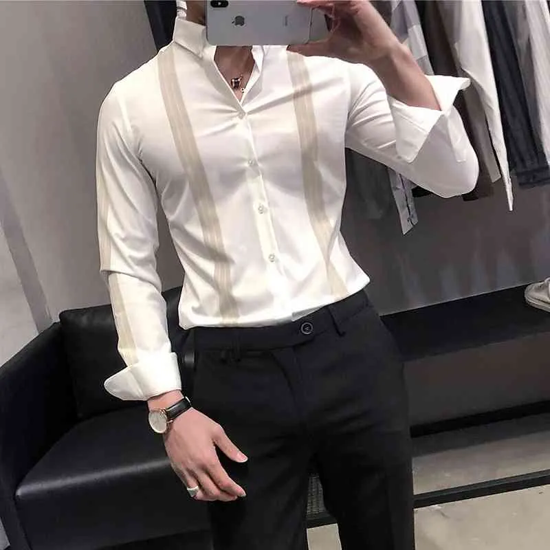 Chemises à rayures de printemps pour hommes Slim Chemise décontractée à manches longues Mâle Formelle Robe d'affaires Blouse Streetwear Chemise Homme 210527
