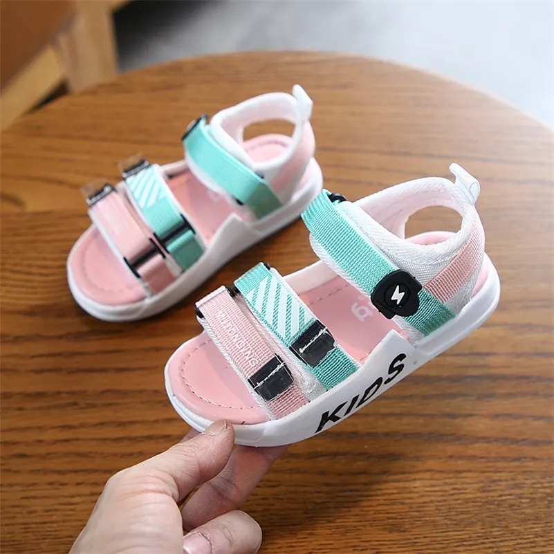 Ulknn Kızlar Sandalet Yeni Küçük Prenses Çocuk Ayakkabıları Plaj Ayakkabı Bebek Sporları Boy Çocuk Sandalet Gelgit 210306