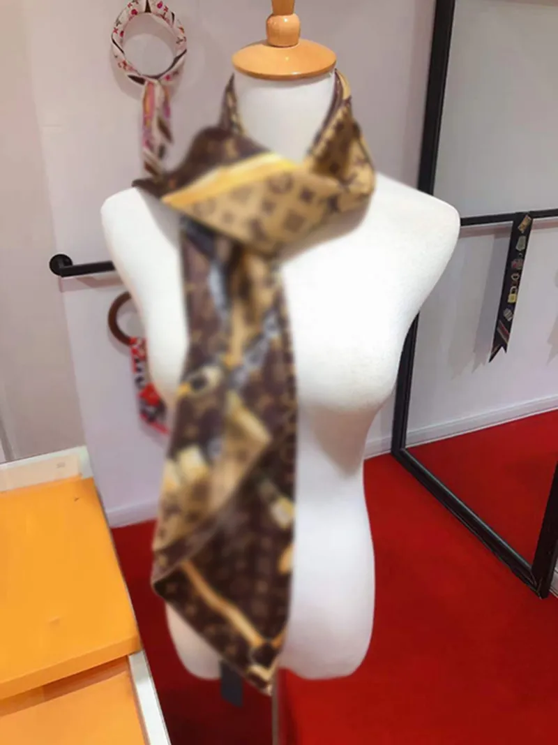 100% silk square stylish and elegant lady headscarf classic luxury style high-quality scarf 90 90cm271R