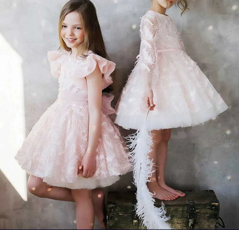 Detaljhandel fjäder barn klänningar för tjejer sommar prinsessa fluffig tulle klänning baby kläder 2-8y e9304 210610