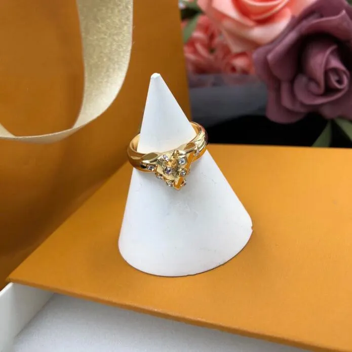 Paris Designer Gold Rings Modern Stylish Gorgeous Diamond Wedding Ring Fashion Women Jewelry Accessories with Box Dust Bag louiselies vittonlies