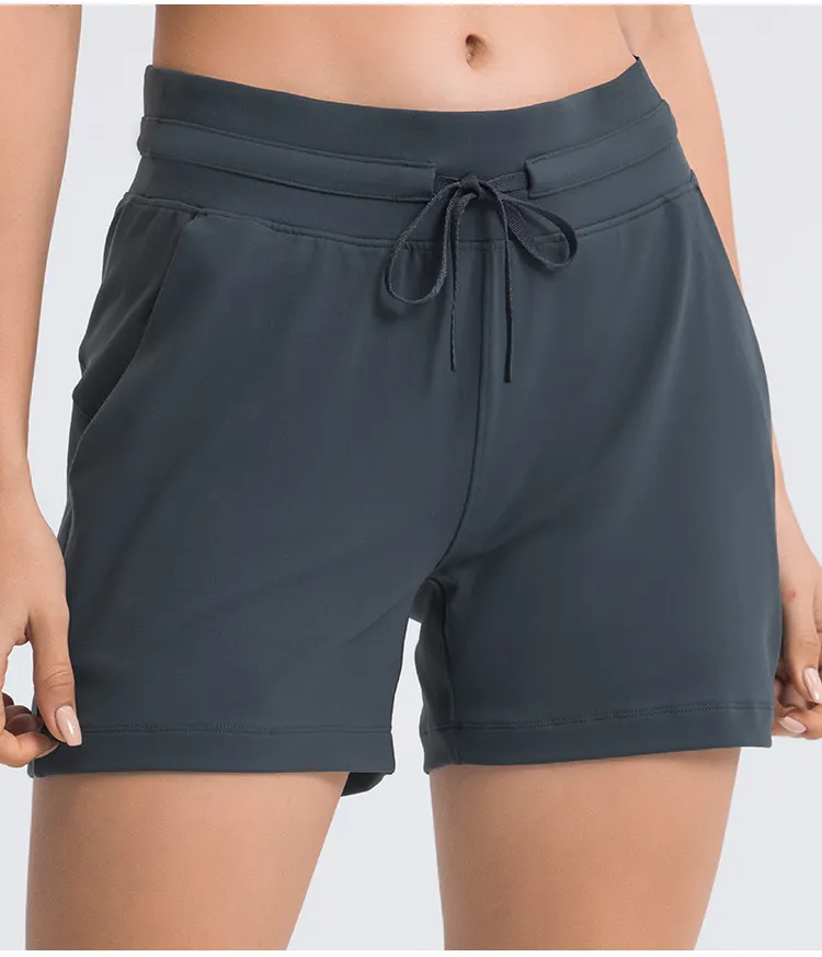 L-151 Pantaloncini da yoga Pantaloni Pantaloncini da corsa da donna Abiti da yoga casual da donna Abbigliamento sportivo per adulti Ragazze Esercizio fitness Indossare pantaloni sportivi