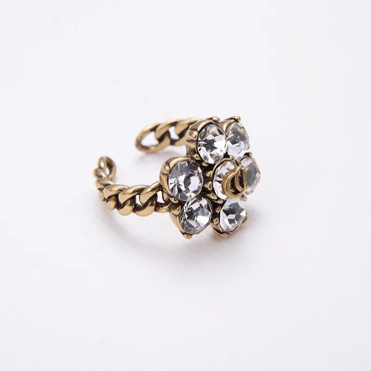 Designer di lusso Gioielli Le donne anelli anelli diamantati con logo timbro di matrimonio anelli di fidanzamento stile fahion vendita calda