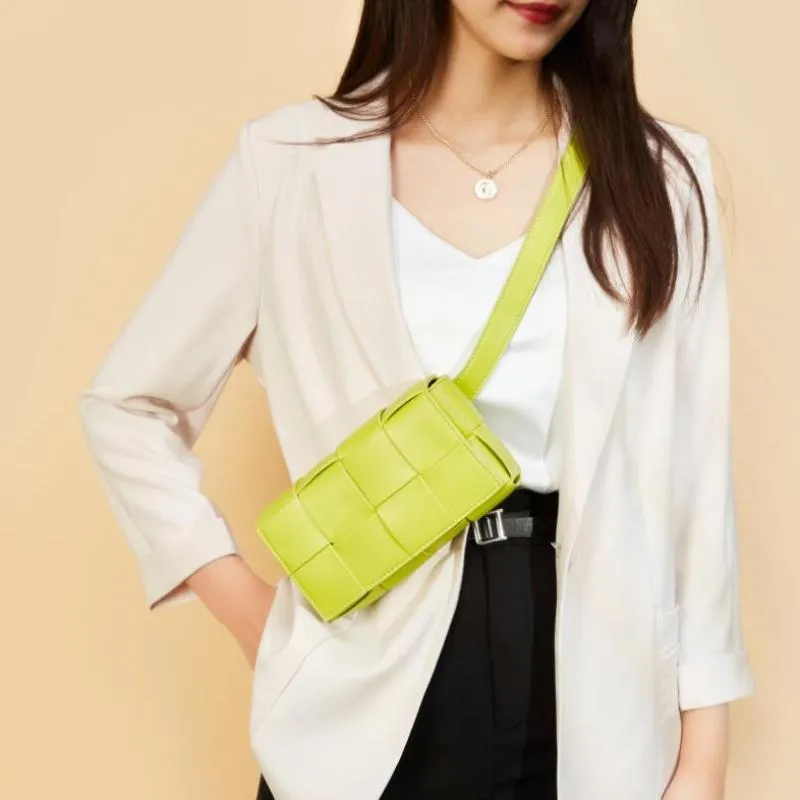أكياس المساء 2021 السيدات الصيف جلد طبيعي سلسلة الكتف حقيبة crossbody الأزياء المنسوجة الخصر المرأة متماسكة حزام
