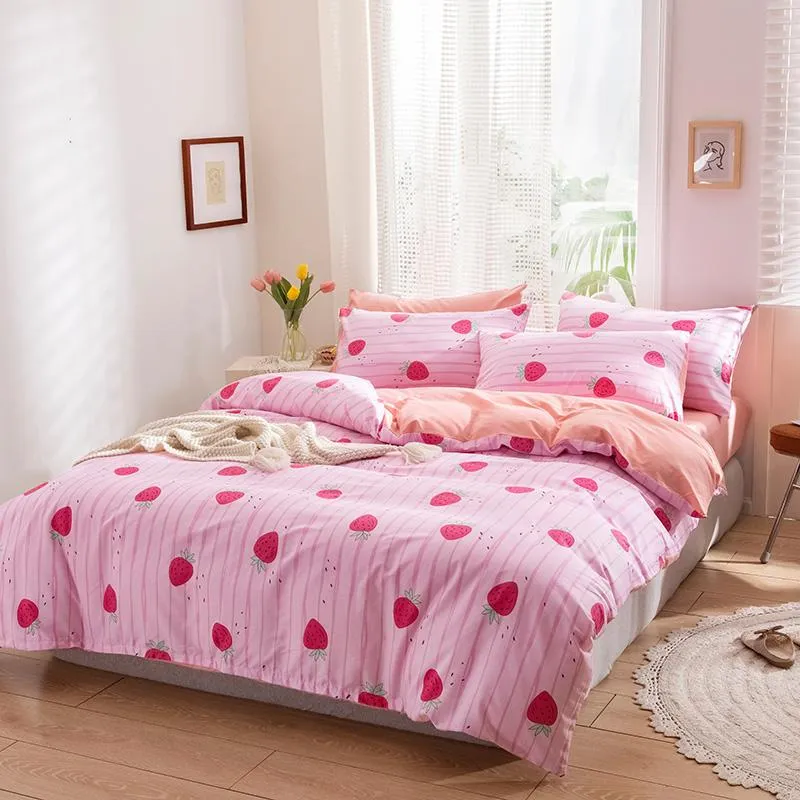 Bedding Sets Cotton Nordic Printing Four Piece Set Student Children's Dormitory Cartoon Lovely Strawberries