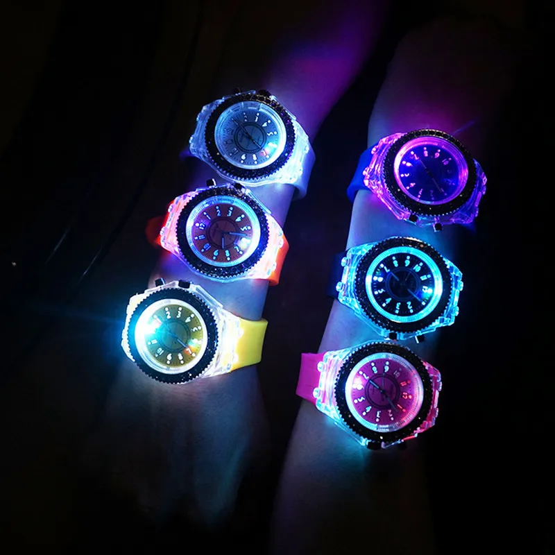 Leuchtende Diamantuhr USA Modetrend Männer Frau Uhren Liebhaber Farbe LED Licht Gelee Silikon Genf Transparent Student Wristwa2084