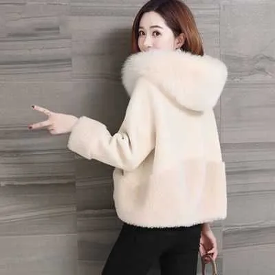 Winter Lamb Fur Coat Kvinnor Kort Jacka Varm Mjuk Zipper Faux Fox Hair Hooded Collar Fashion Female Plush Overcoat Outwear Y0829