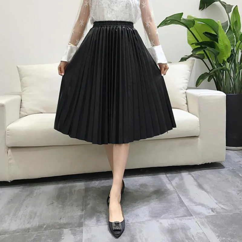 Vintage Black PU Fur Faux Leather Midi Faux Leather Pleated Skirt