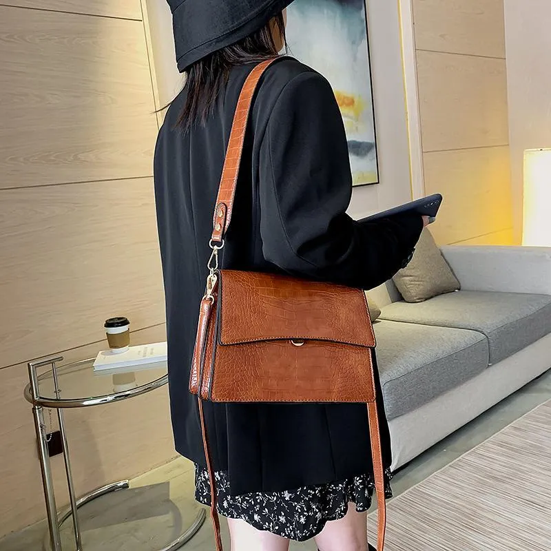 Crocodile pattern Square Crossbody bag 2021 Quality PU Leather Women`s Designer Handbag High capacity Shoulder Messenger Bags