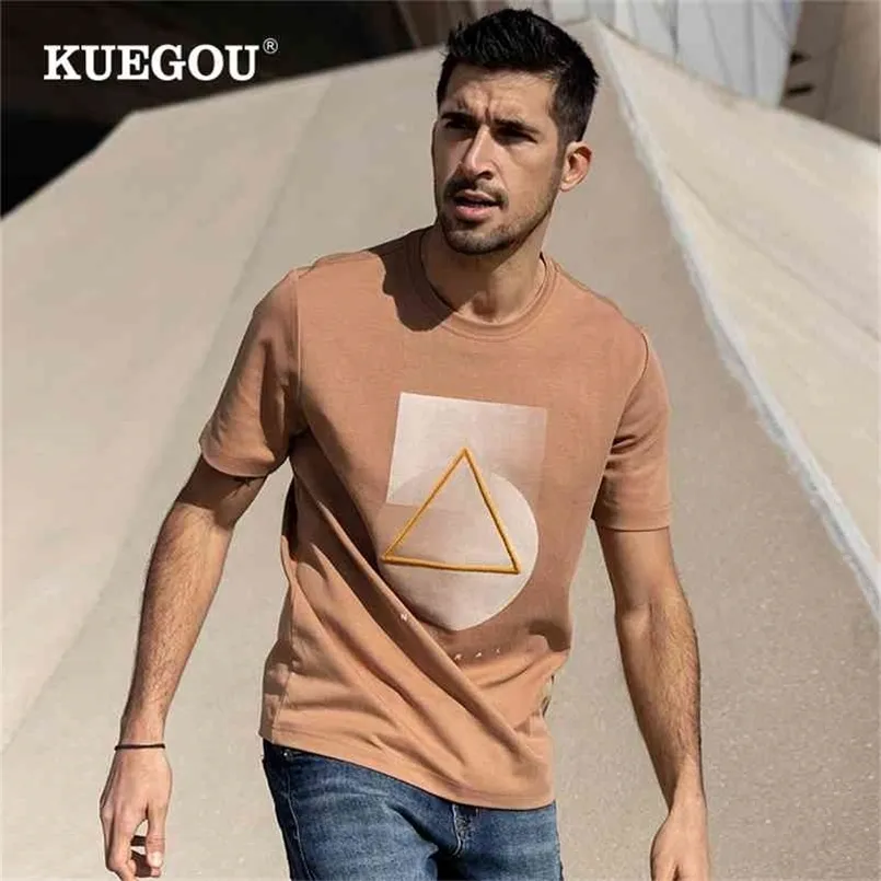 KUEGOU Clothing Tee Men T-shirt Short Sleeve Summer Tshirt Fashion High Quality Geometric Embroidery Top Plus Size 10897 210716