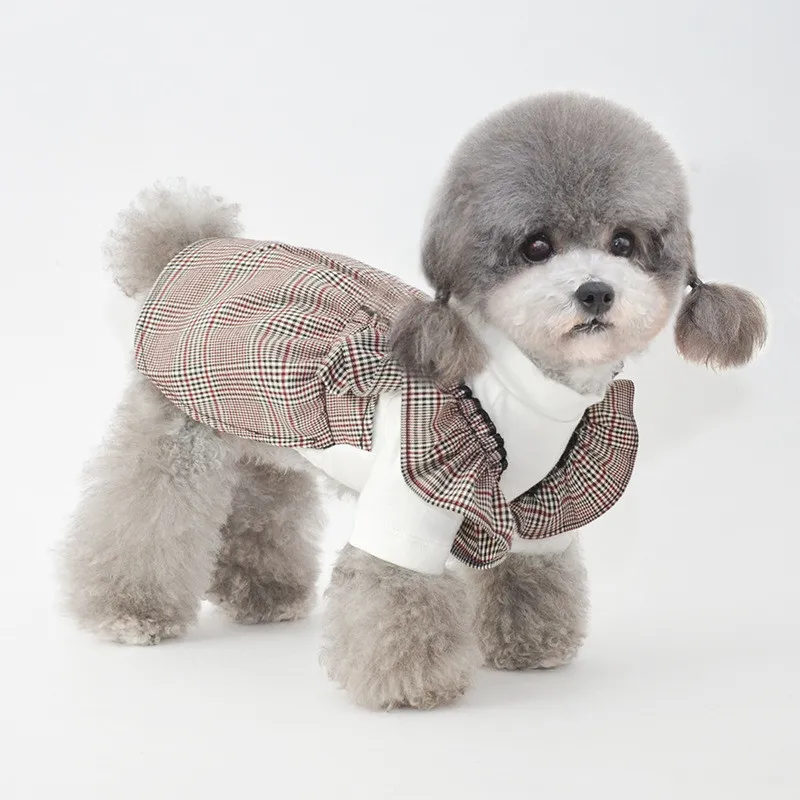 ドッグアパレル秋と冬のペット小さな犬の服、日本の韓国風、猫の2本足の底装の服