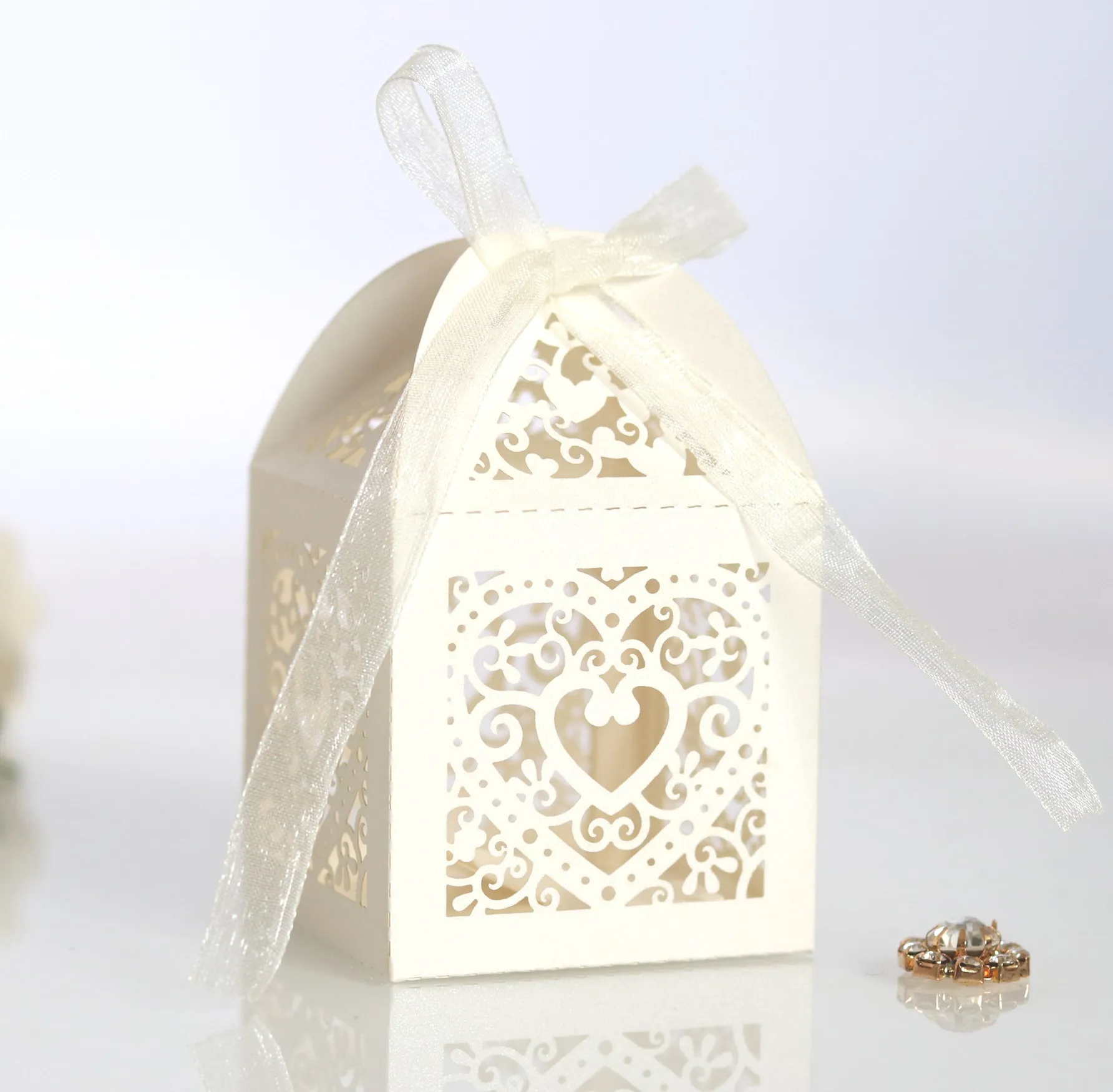 Cajas De Favor Del Corazón Del Amor Láser Blanco: Dulces, Chocolate,  Despedida De Soltera, Boda, Regalos De Cumpleaños Con Cintas De 0,21 € |  DHgate, image size:1784x1750