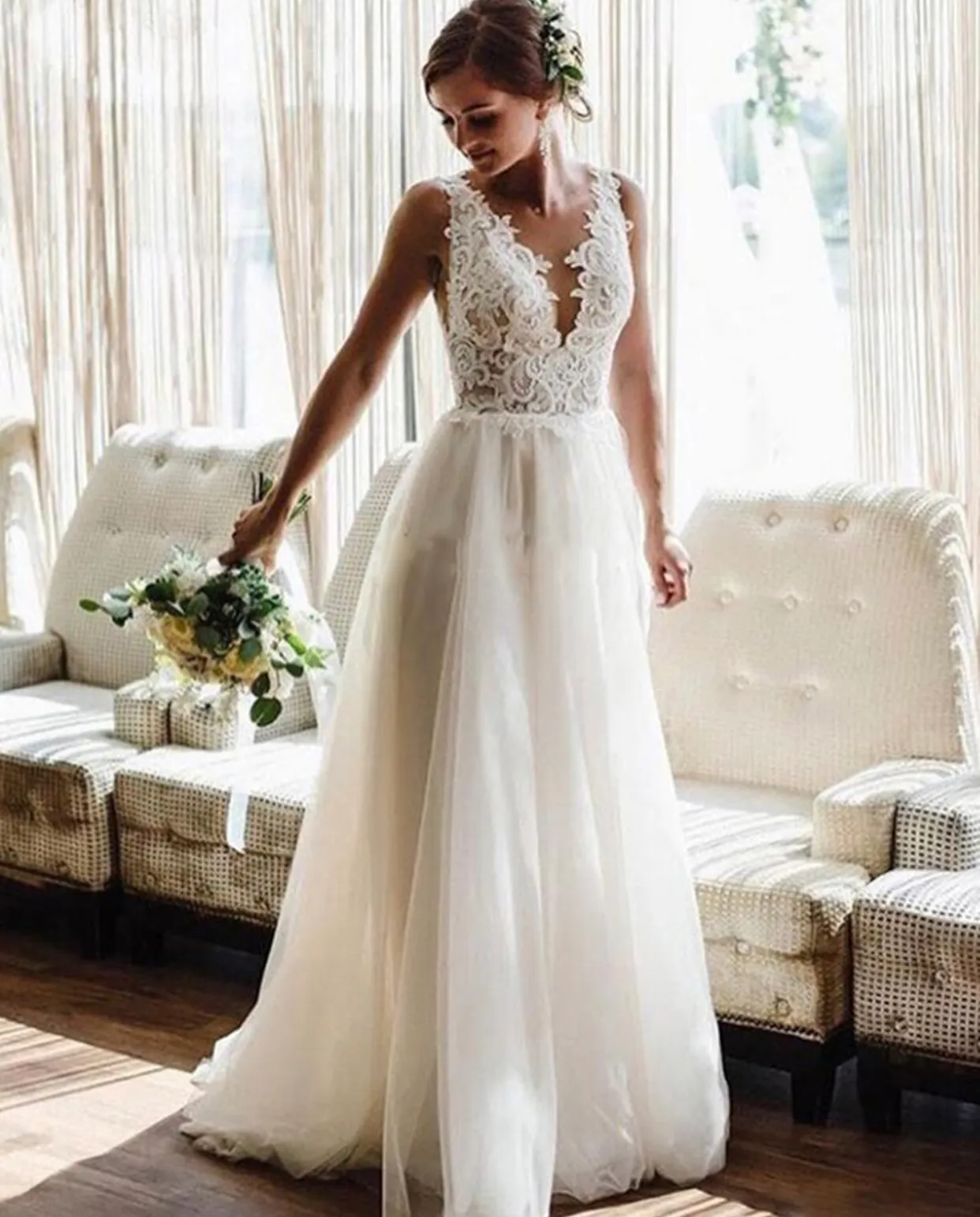 2022 Vestidos de novia de playa Vestidos de novia Apliques de encaje Bohemio Escarpado con cuello en V Sin espalda Hasta el suelo Por encargo Elegante Tul Tallas grandes Vestido De Noiva