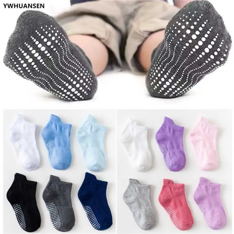 6 Pairs/lot 0 to 6 Yrs Cotton Children's Anti-slip Boat Socks For Boys Girl Low Cut Floor Kid Sock With Rubber Grips Four Season 211028