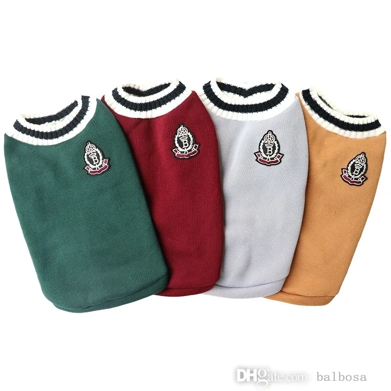 Taglie forti XS-5XL Abbigliamento per cani Abbigliamento per l'autunno e l'inverno Nuovo gilet stile college con scollo a V lavorato a maglia Teddy Bomei Abbigliamento per animali domestici