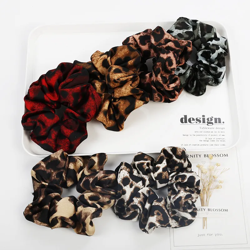 60 stks / partij Leopard stof scrunchies vrouwen elastische rubberen bands accessoires voor meisjes dame stropdas haar touw paardenstaarthouder