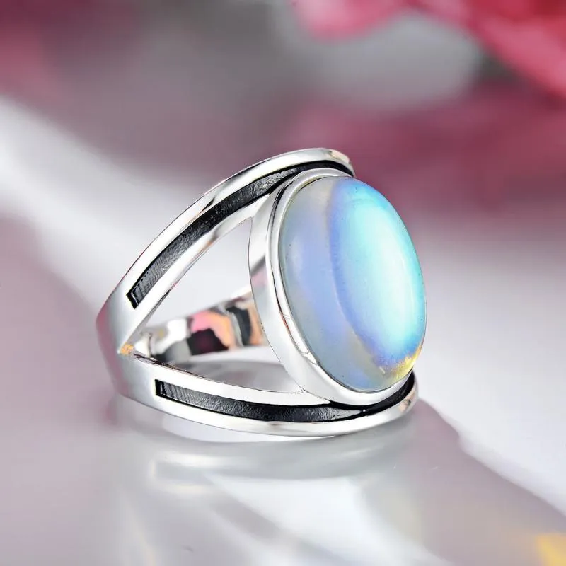 Bröllopsringar Fashion Bohemian Vintage Women Ring Engagement Antique Copper Oval Moonstone