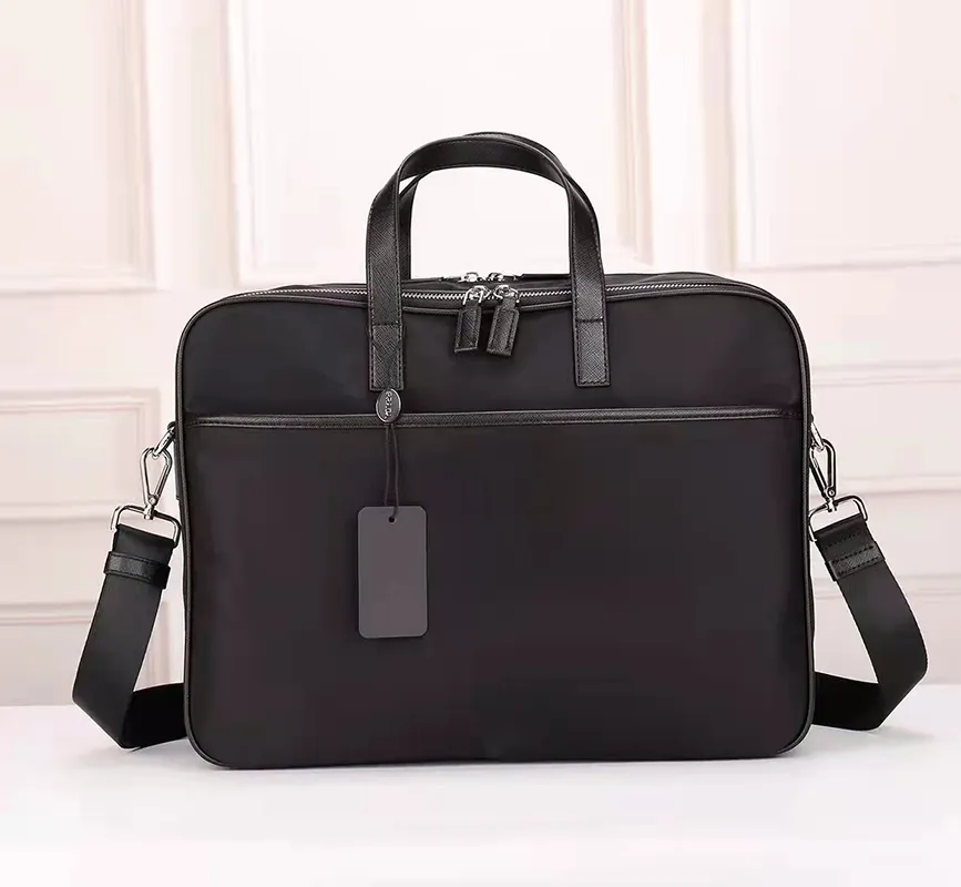 Bolsas de mensageiro de grife Pasta clássica Bolsas de negócios para homens Bolsa de ombro de lona à prova d'água Bolsa de homem com alça de ombro destacável Cross Body dicky0750