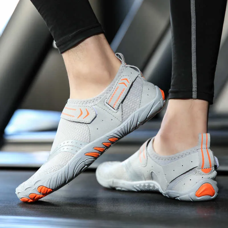 Lightweight beach top shoes
