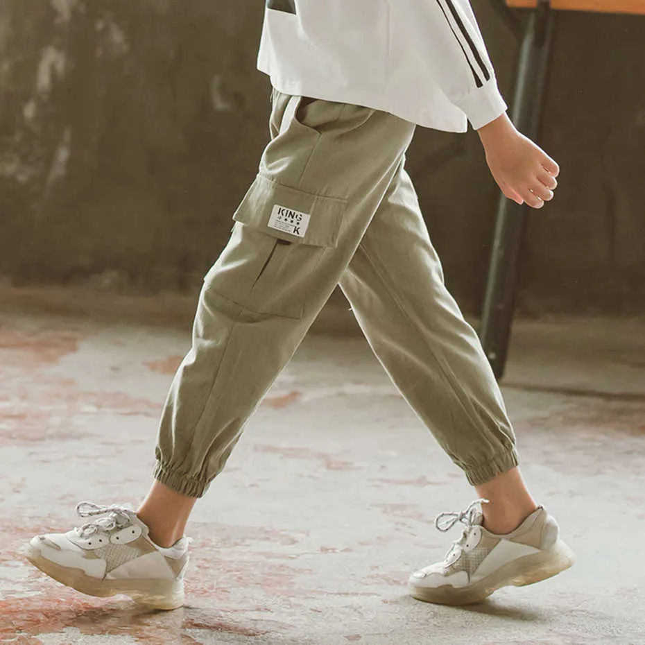 Girls pants with best sale pockets