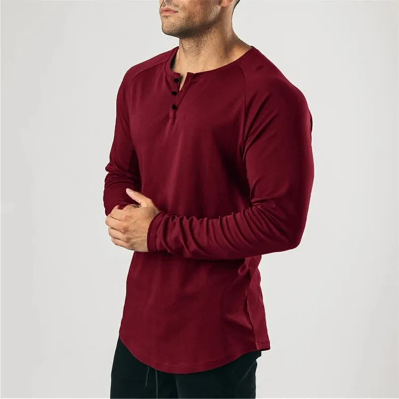 Casual palestra abbigliamento fitness t shirt uomo moda estendere hip hop autunno manica lunga t-shirt in cotone bodybuilding muscolare maglietta uomo 210722