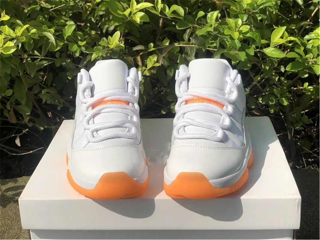 11S WMNS明るい柑橘類の靴本格11人の低メンズ女性のバスケットボールホワイトオレンジ色のスポーツスニーカー