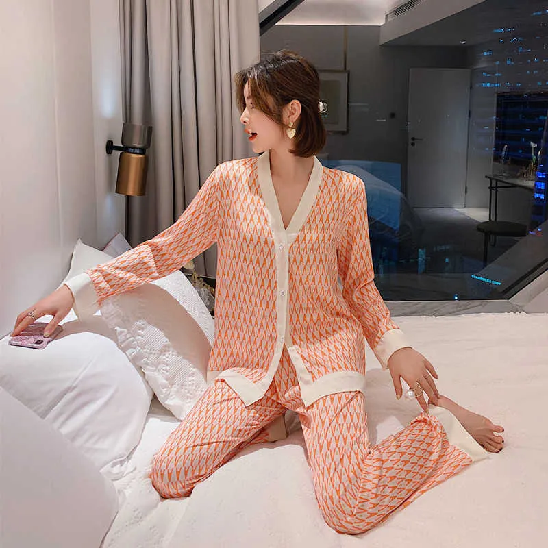 V Neck Nightwear Sleep Set Pajamas Ice Silk Printing Long Sleeve