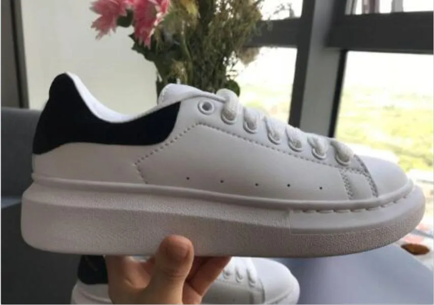 Hommes Femmes Classique Chaussures De Sport En Cuir Blanc Designer Sneaker Hommes Femmes Blanc Noir Chaussures À Roulettes Imprimer Léopard Taille 35-44