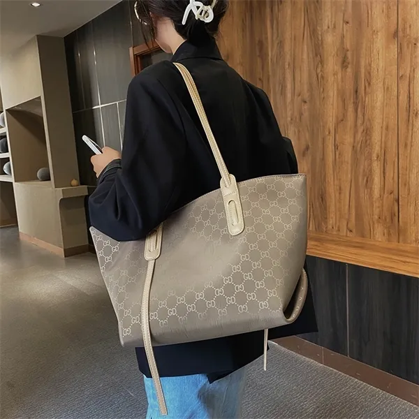 Purse Design super fire women's large capacity new Tote Bag versatile one shoulder hand shopping Signature bag