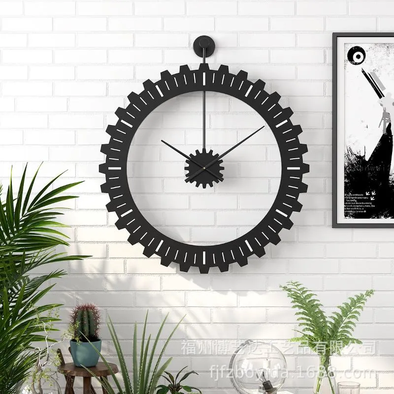 壁掛け時計創造性北欧のメカニッククロックサイレント大金メタル現代のデザインOronogio da Parte工業用装飾LL50WC