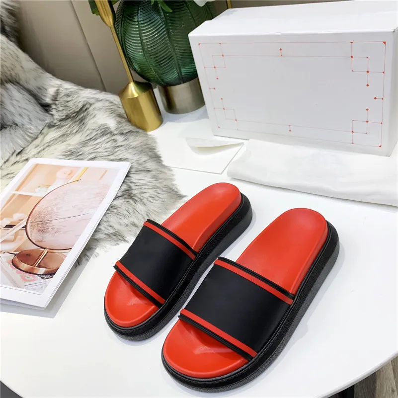 Slippers For Lovers Men Women Slide Sandals Luxurys Designer Shoes Top Quality Summer Fashion Wide Flat Flip Flops With Box And Dust Bag