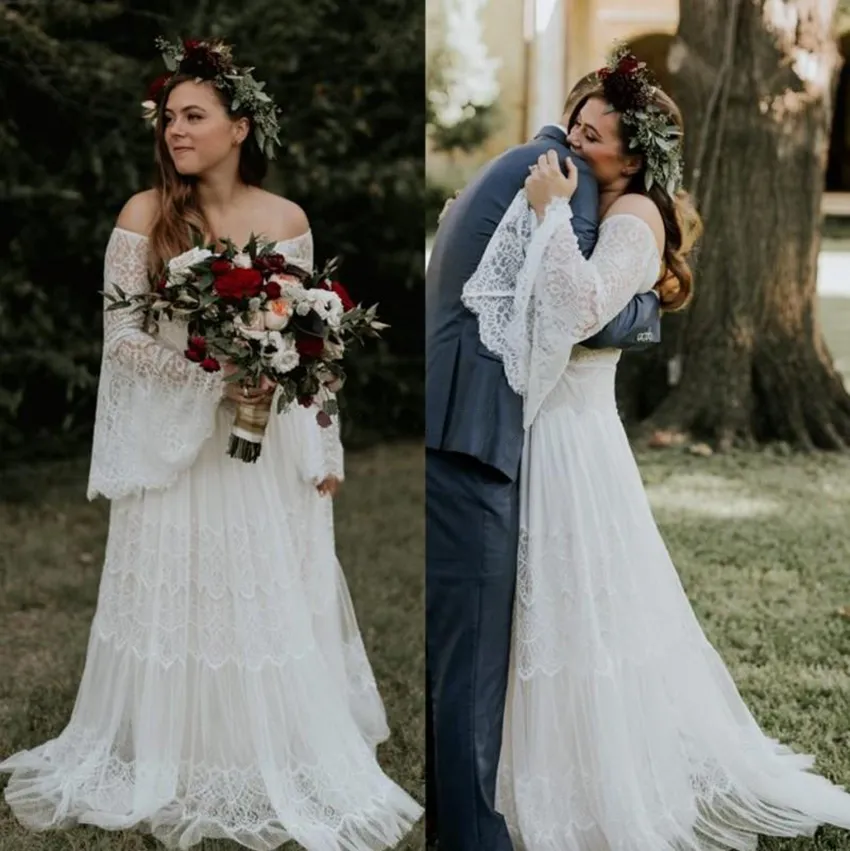 2021 Bohemian Plus Size Lace Bröllopsklänningar med långa ärmar av axelstranden Brudklänningar En linje golvlängd Boho Vestido de Novia