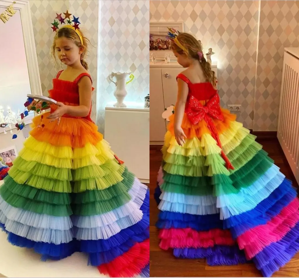 2021 Abiti da spettacolo arcobaleno chic per bambine Abito da ballo multistrato per bambini Festa di laurea Abito da prima comunione Fiore Matrimonio Economico