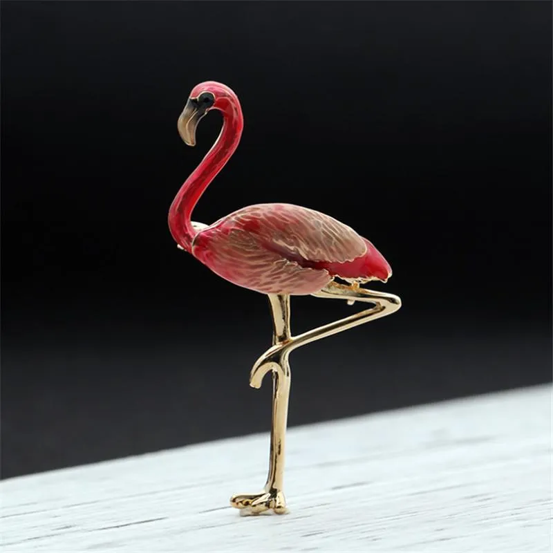 Broches, broches Est Design Rouge Émail Pin Flamingo Bird Femmes Hommes Métal Animal Broche Broches Banquet Broche Enfants Cadeau Écharpe Boucle