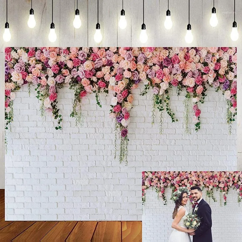 Feest decoratie witte bakstenen muur achtergrond roze bloemen achtergronden meisjes verjaardag wieden bruids douche verjaardag ceremonie decor