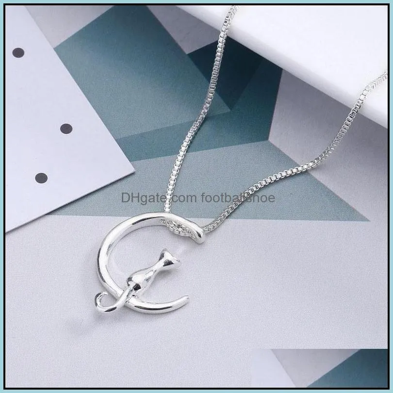 New Cute Cat Moon Shape Pendant Necklace For women Gold Silver animal Silver box chains Fashion Jewelry Gift