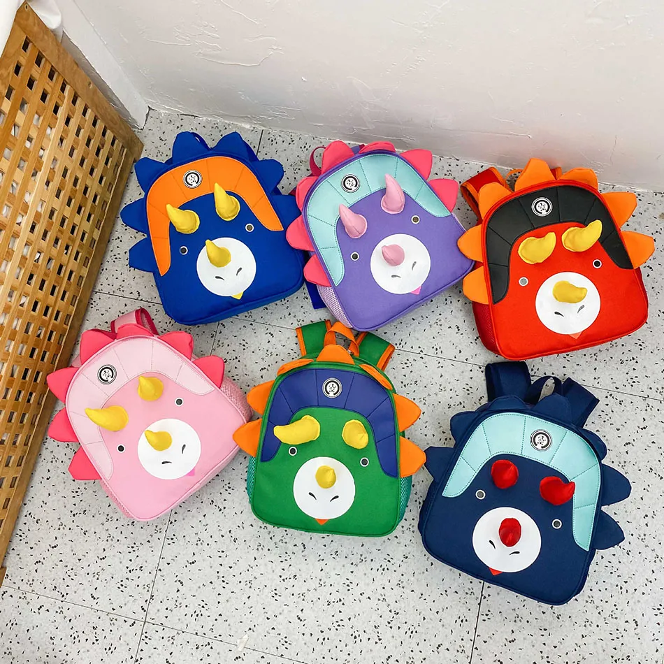 Lindo dinosaurio 3D niños niño pequeño bolso de escuela encantador Triceratops animales guardería mochila Unsiex niño bebé niños bolsa regalo