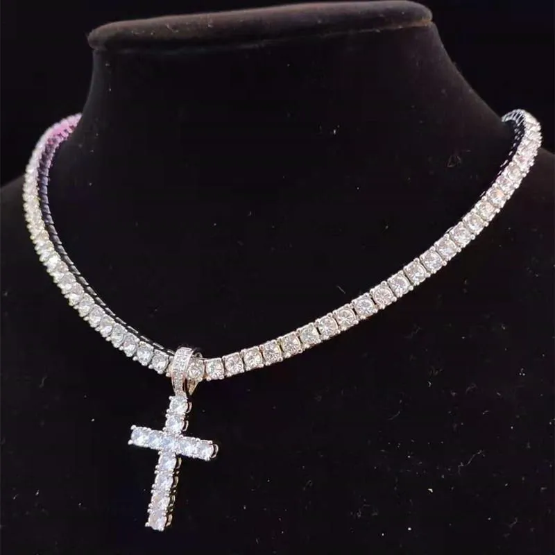 Colliers pendentifs hommes femmes Hip Hop collier croix avec chaîne de tennis en zircon de 4 mm glacé Bg HipHop bijoux cadeau de mode_voghion.com