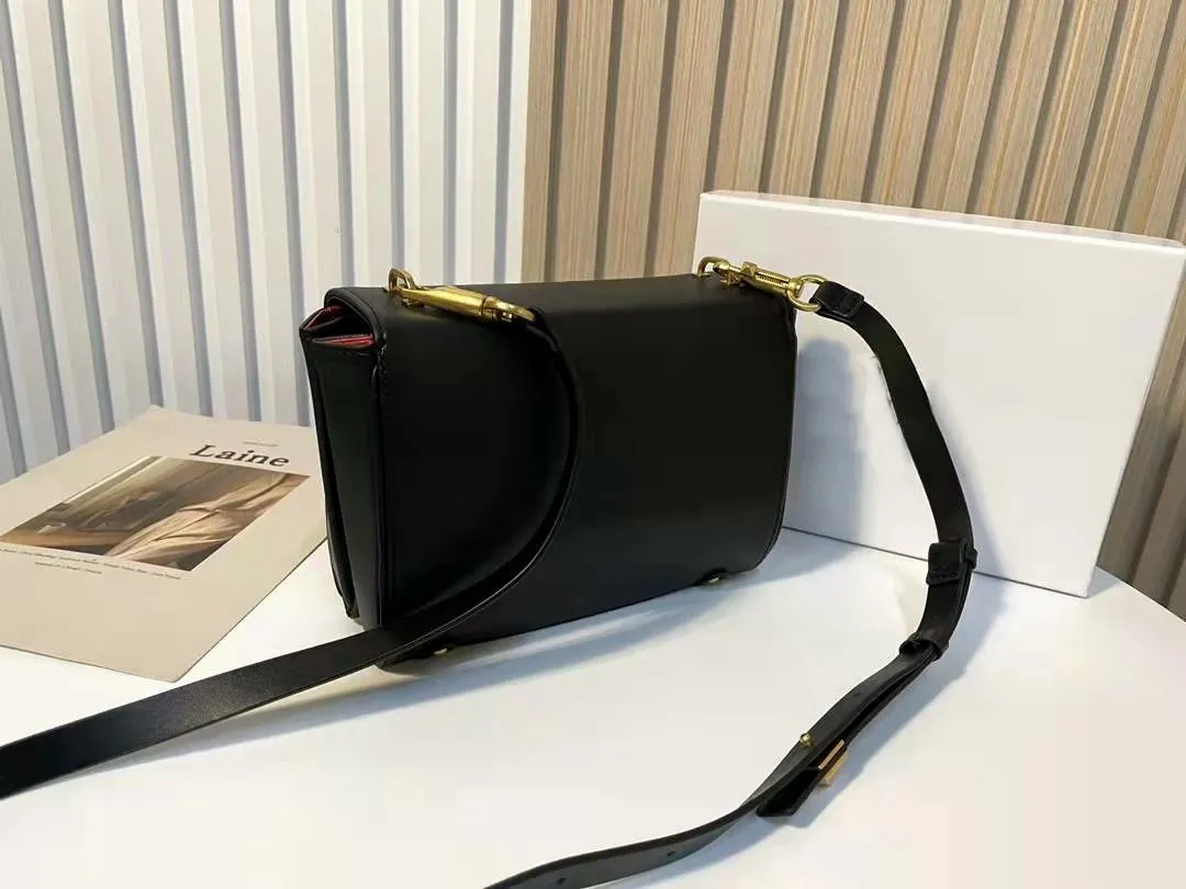 Designer Stud Sign Sacs à bandoulière en cuir de veau grain Big Rivet Chain Strap Cross Body Bags Vintage Brass Hardware Sacs à main Magnetic Hasp VLogo Signature Wallet Purse