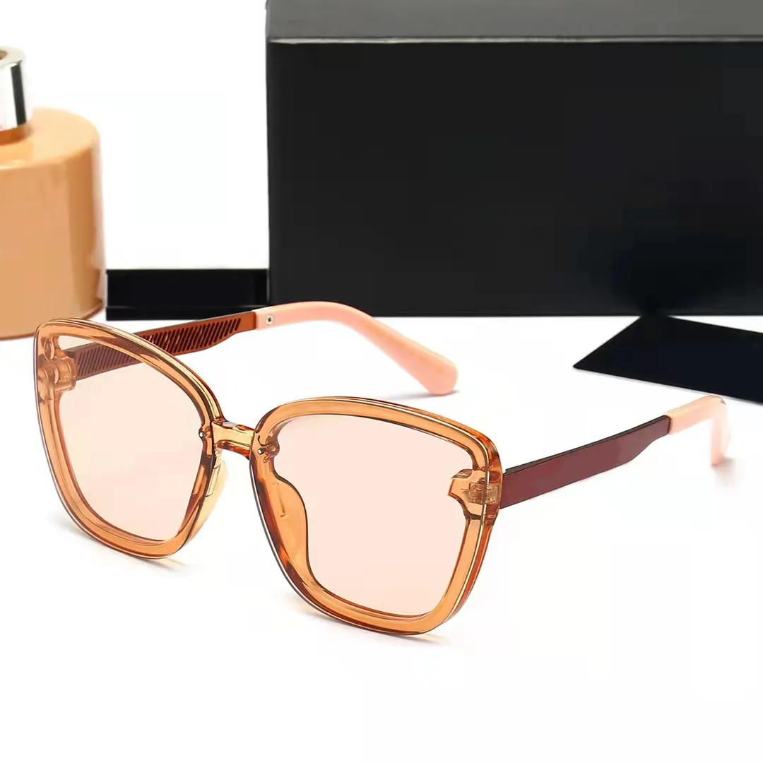 Projektant mody okulary przeciwsłoneczne kwadratowe stylowe kobiety okulary przeciwsłoneczne UV przezroczyste soczewki solidne rama 6 kolor z skrzynkami ze skrzynkami obudowy szmatki