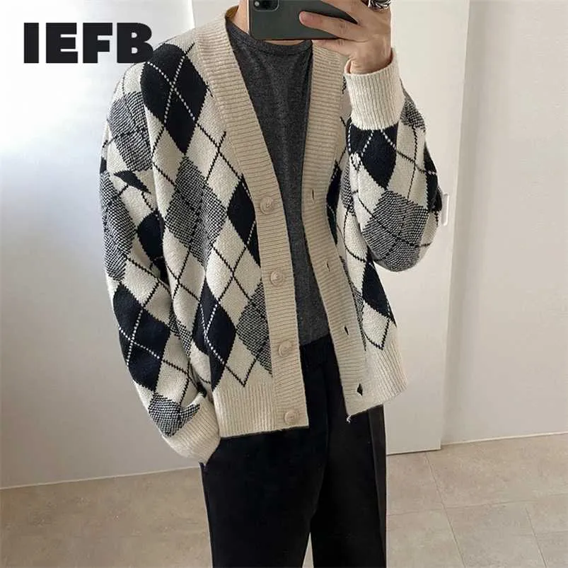 IEFB Plaid Kinted Cardigan Sweater Men's Korean Fashion Spring Autumn Outerwear Casual V-ringkläder Vintage Overdimensionerad 9Y4523 220108